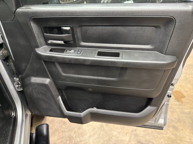 Used 2024 RAM 3500 Tradesman w/ Chrome Appearance Group AWD/4WD image 15