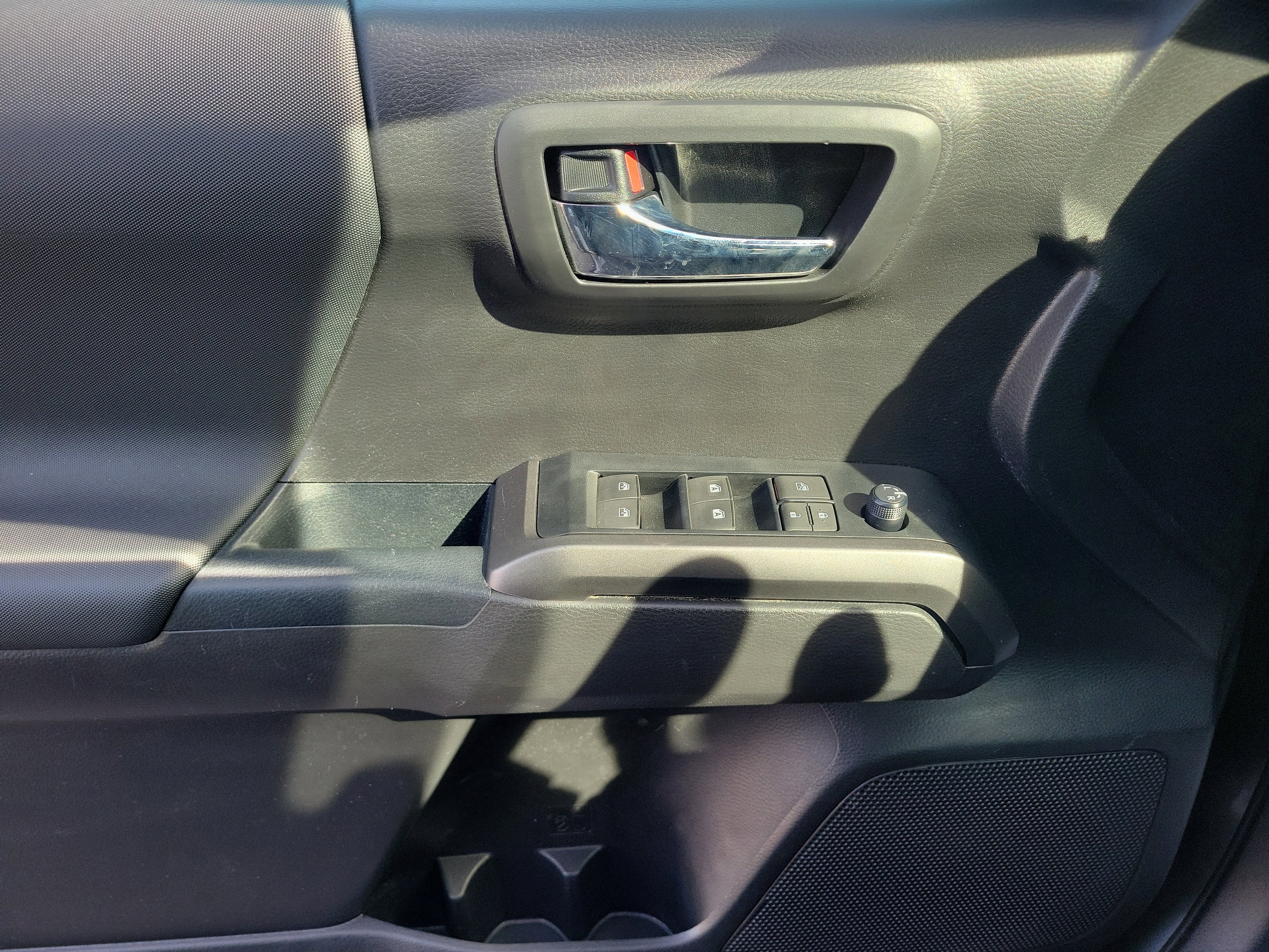 Used 2023 Toyota Tacoma TRD Sport image 17