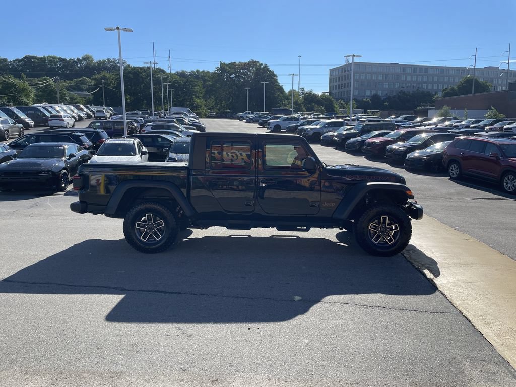 Certified 2025 Jeep Gladiator Mojave w/ Convenience Group AWD/4WD image 7