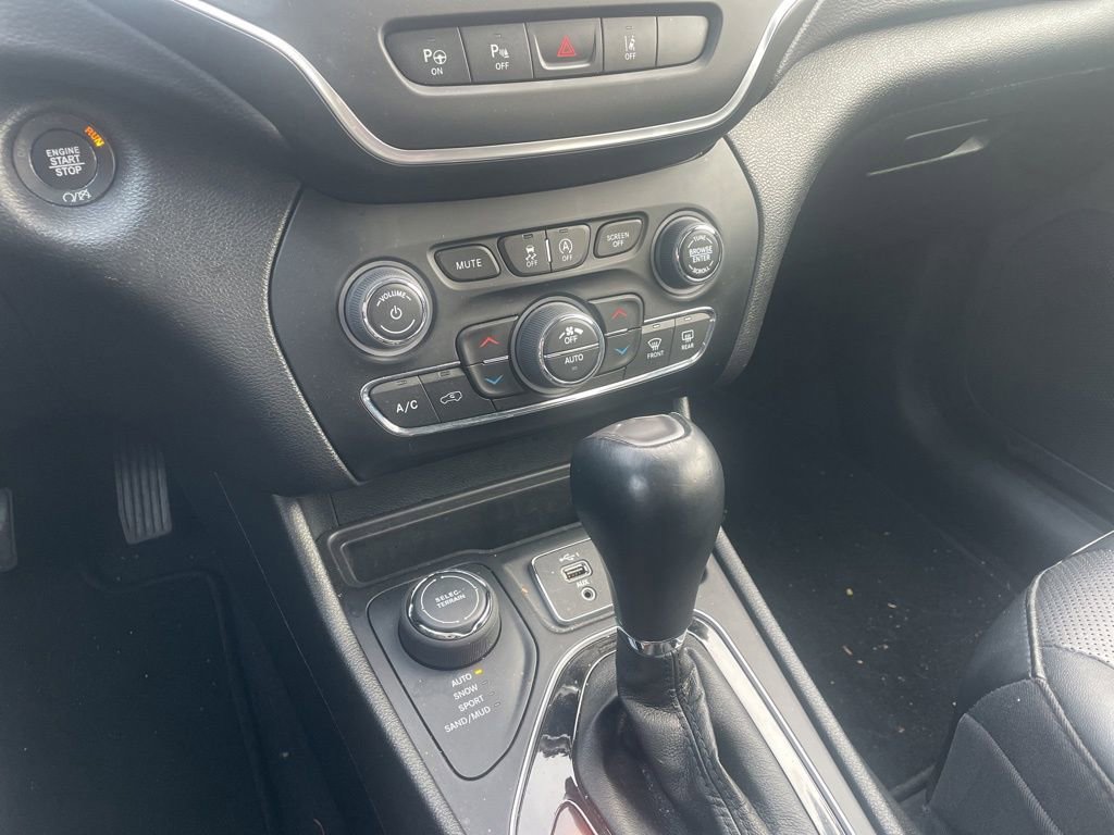 Used 2023 Jeep Cherokee Altitude Lux image 27