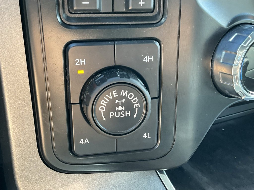 Used 2023 Ford F150 Lariat image 11