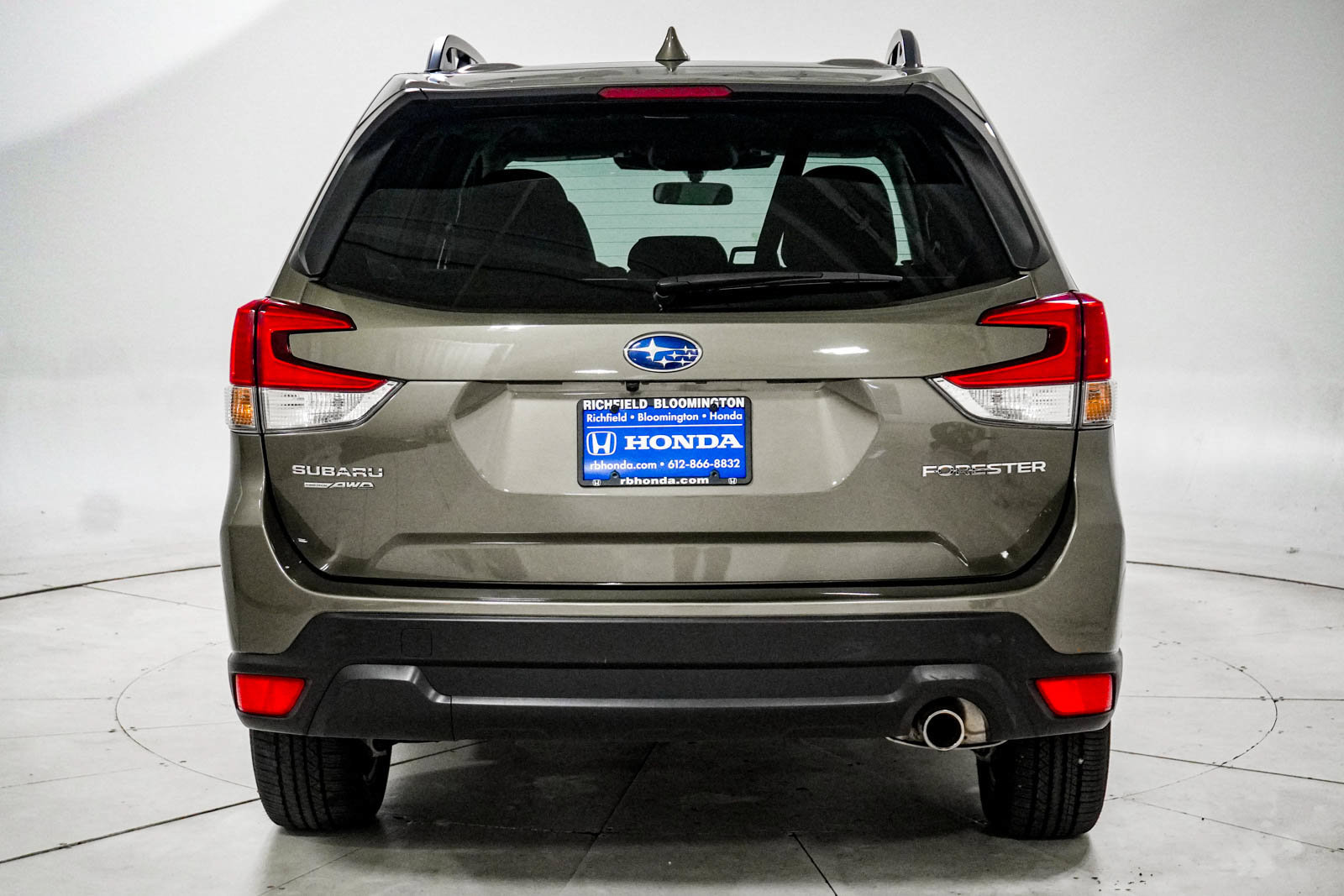 Used 2023 Subaru Forester Limited AWD/4WD image 7