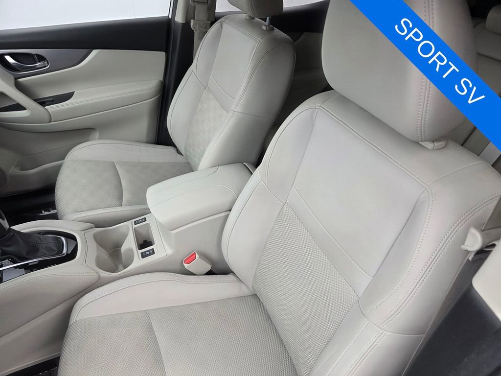 Used 2020 Nissan Rogue Sport SV w/ Technology Package image 11