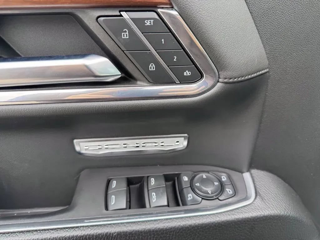 Used 2023 GMC Sierra 1500 Denali AWD/4WD image 13