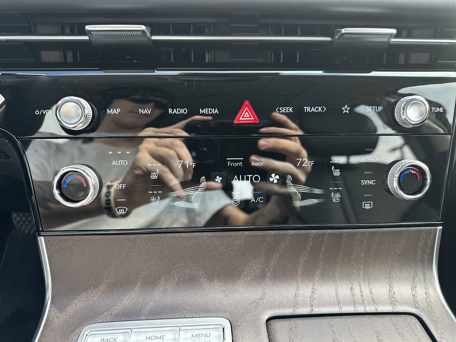 New 2026 Genesis G80 2.5T Advanced image 16