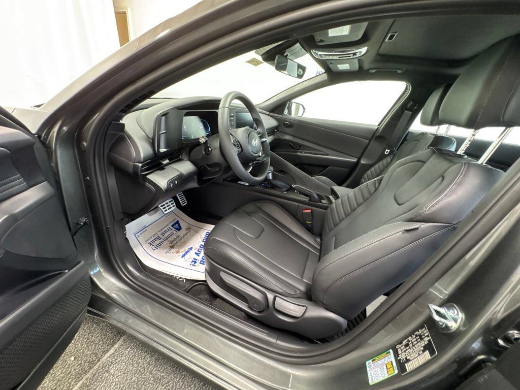 New 2026 Hyundai Elantra SEL Sport FWD image 27