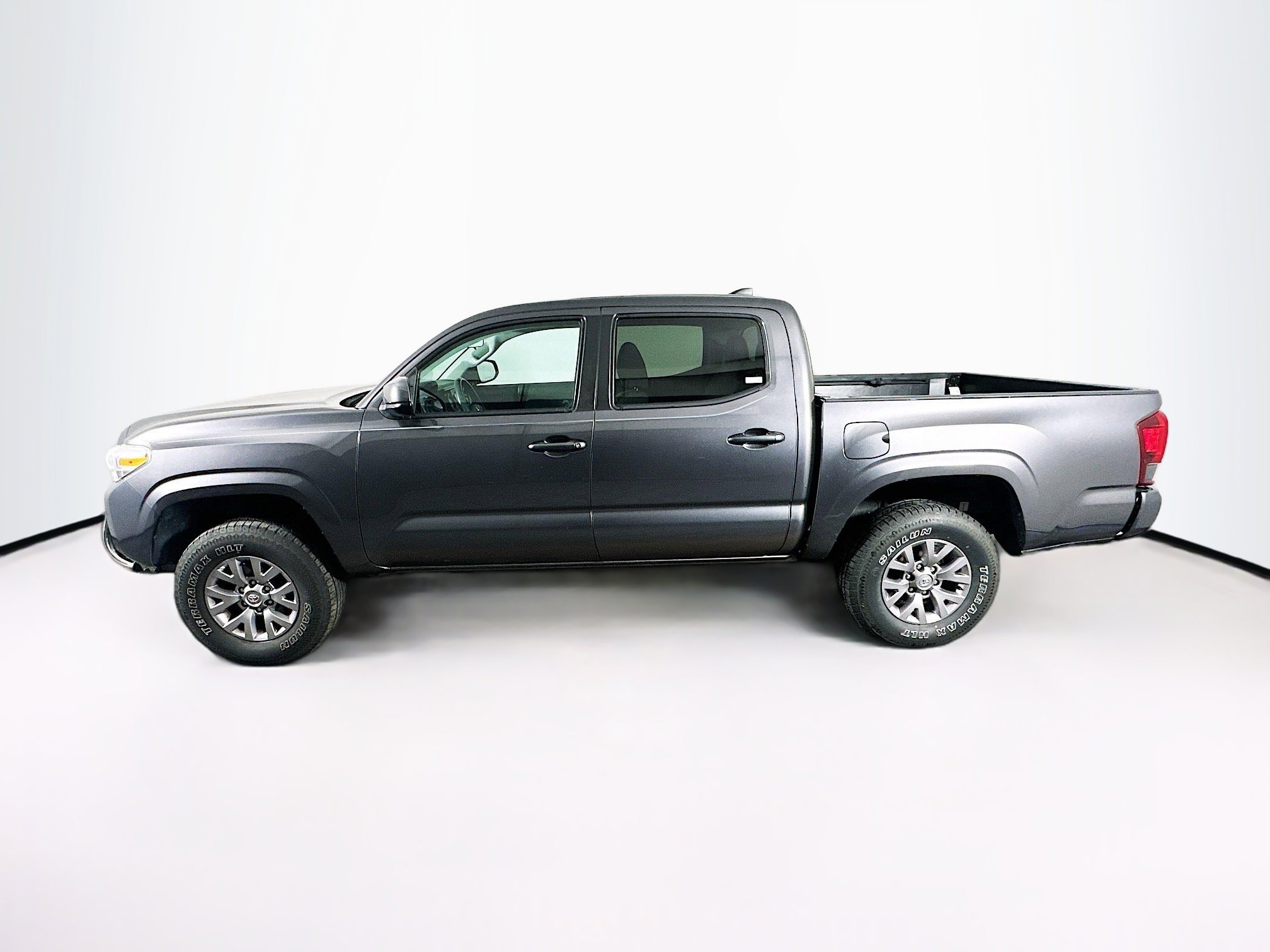 Used 2019 Toyota Tacoma SR RWD image 4