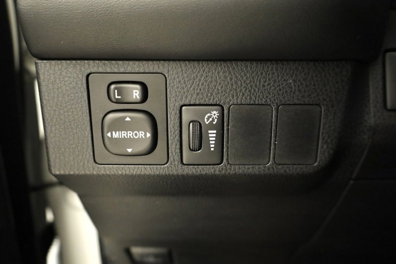 Used 2016 Toyota RAV4 XLE image 28