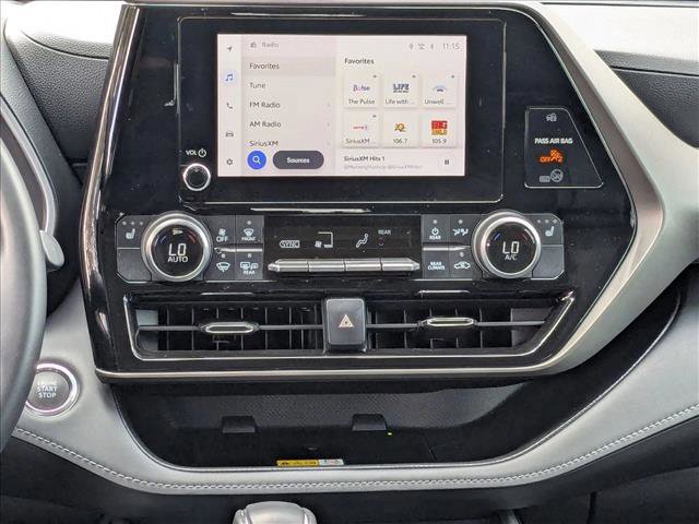 Used 2023 Toyota Highlander XLE image 13