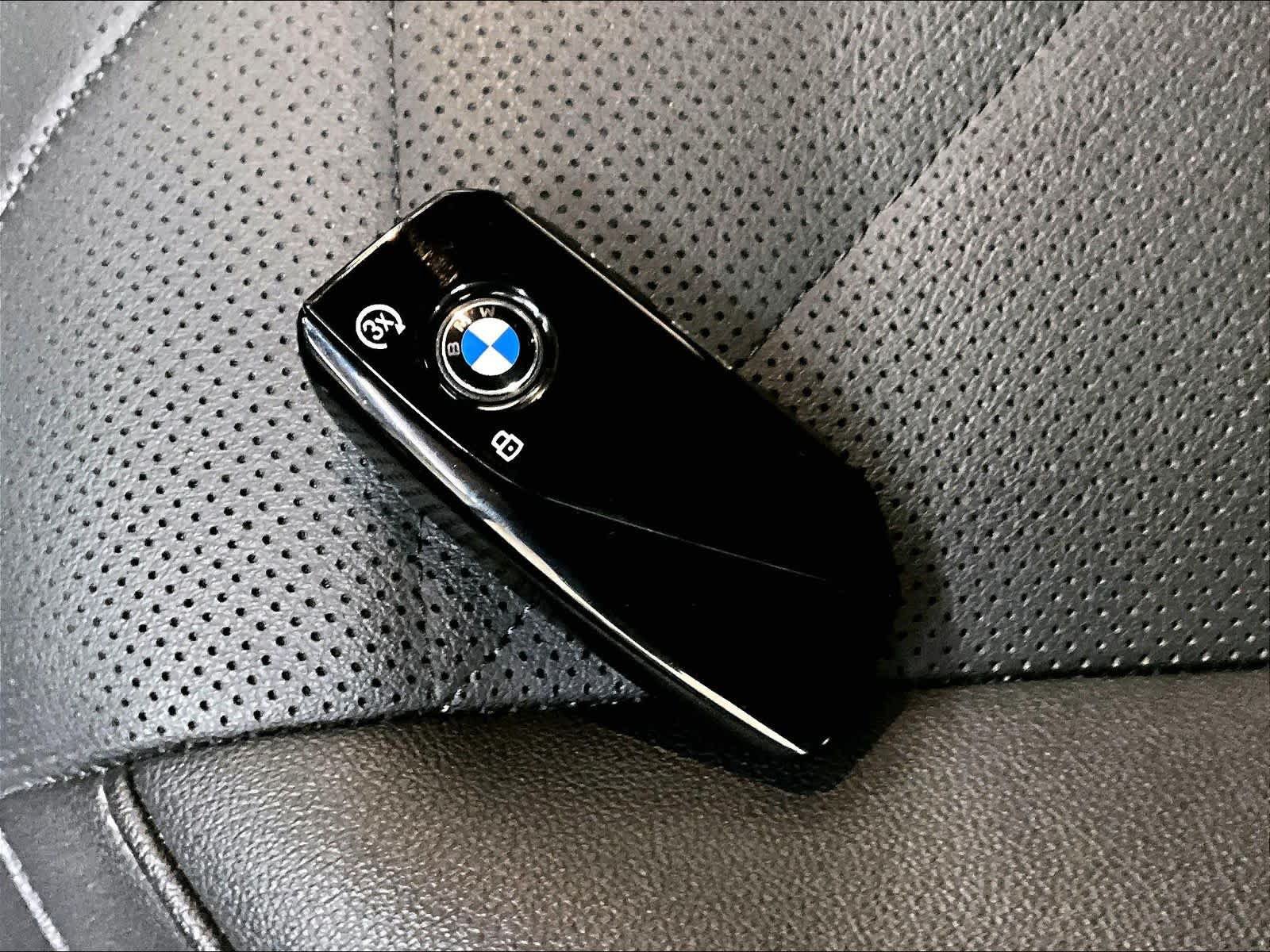 Used 2026 BMW iX xDrive45 AWD/4WD image 13