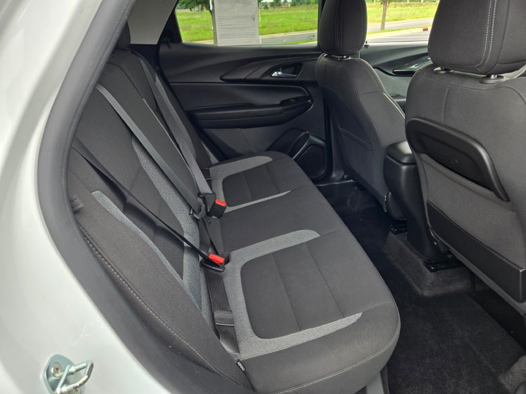 Used 2023 Chevrolet TrailBlazer LT FWD image 8