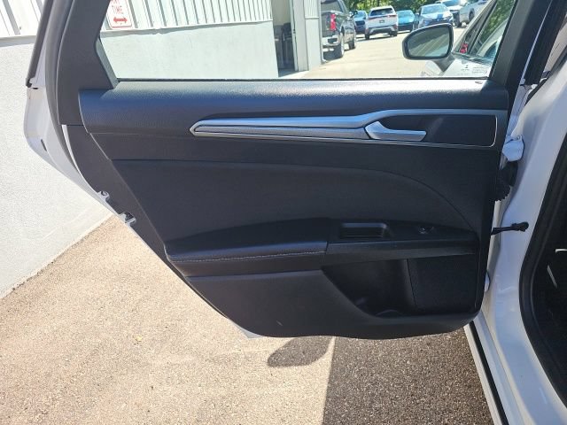 Used 2020 Ford Fusion SE FWD image 26