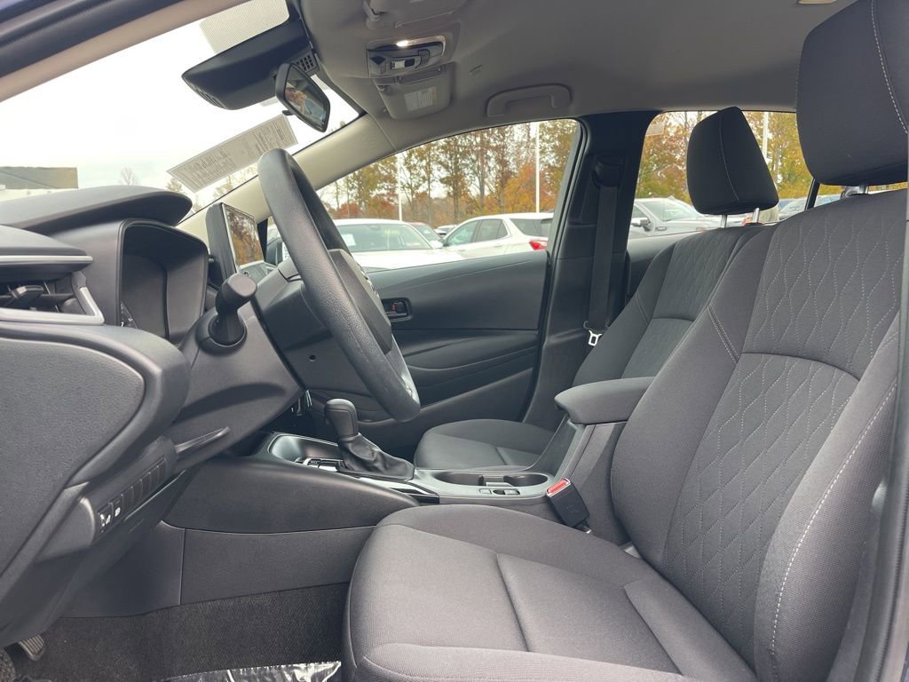 Used 2025 Toyota Corolla LE image 10