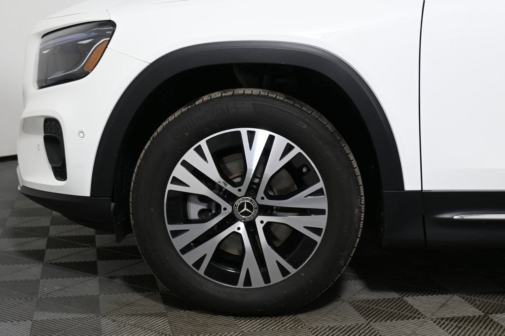 Certified 2026 Mercedes-Benz GLB 250 4MATIC image 11