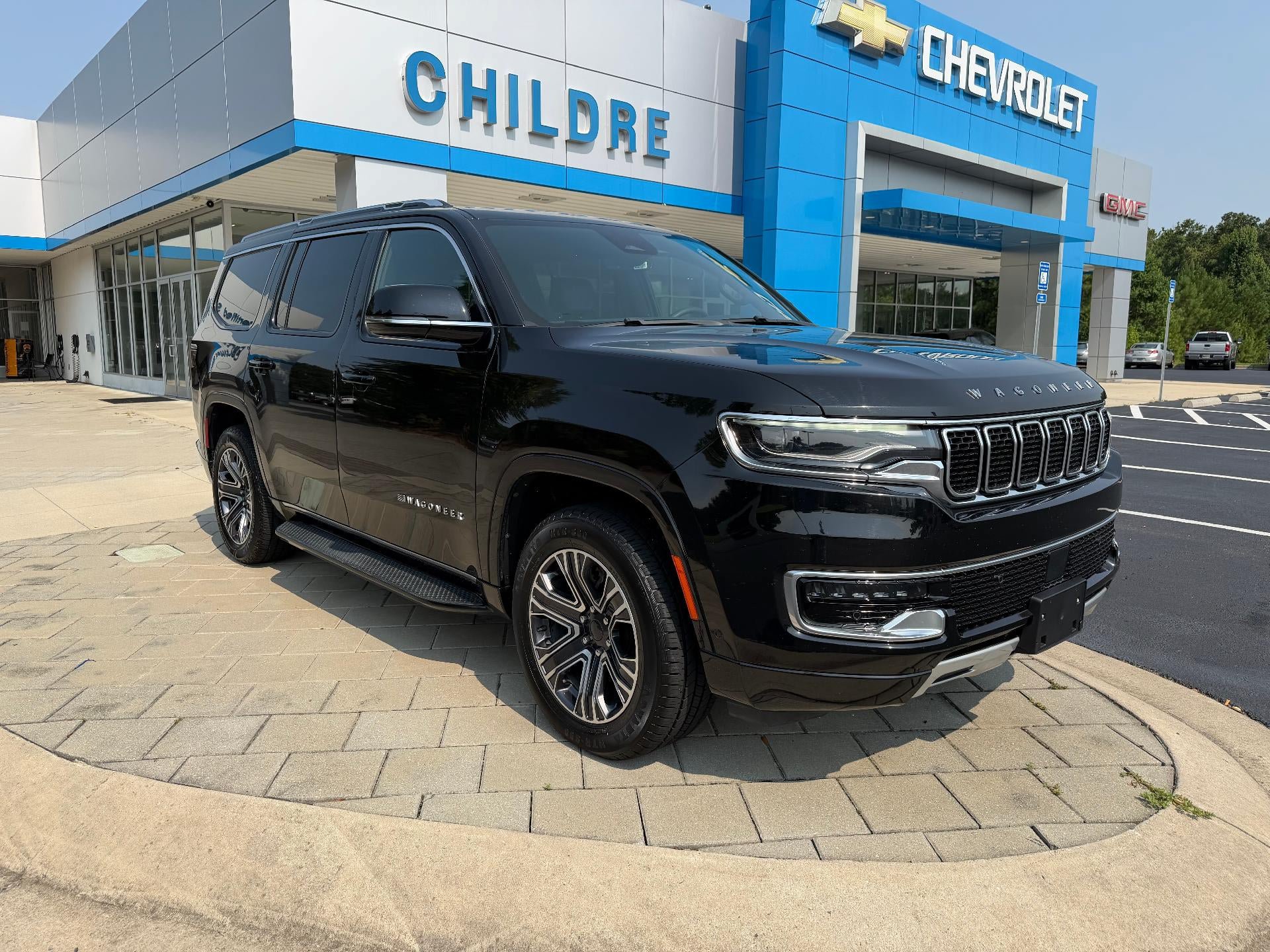 Used 2024 Jeep Wagoneer Series II AWD/4WD image 1
