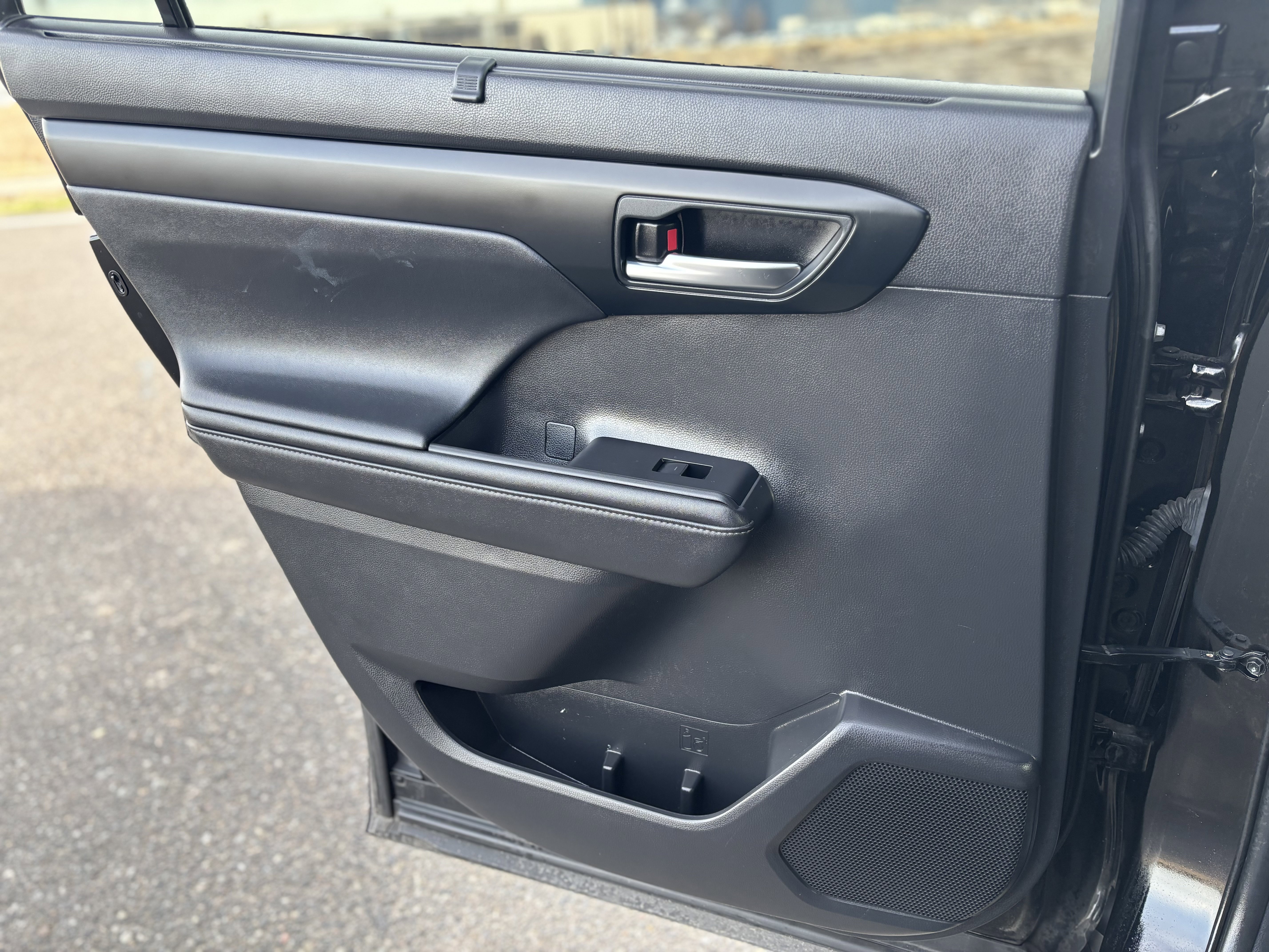 Used 2021 Toyota Highlander XSE image 13