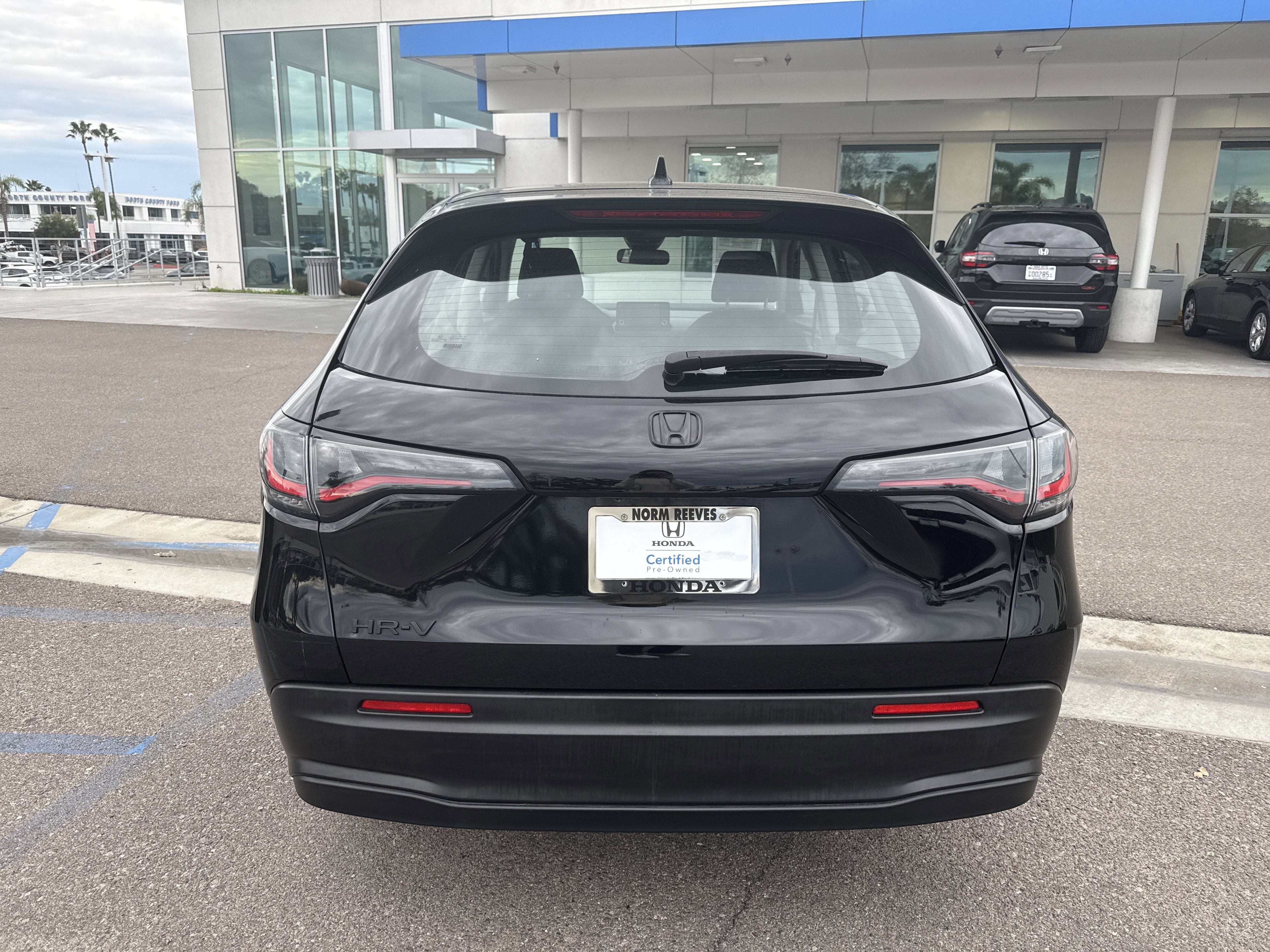 Certified 2023 Honda HR-V LX image 4