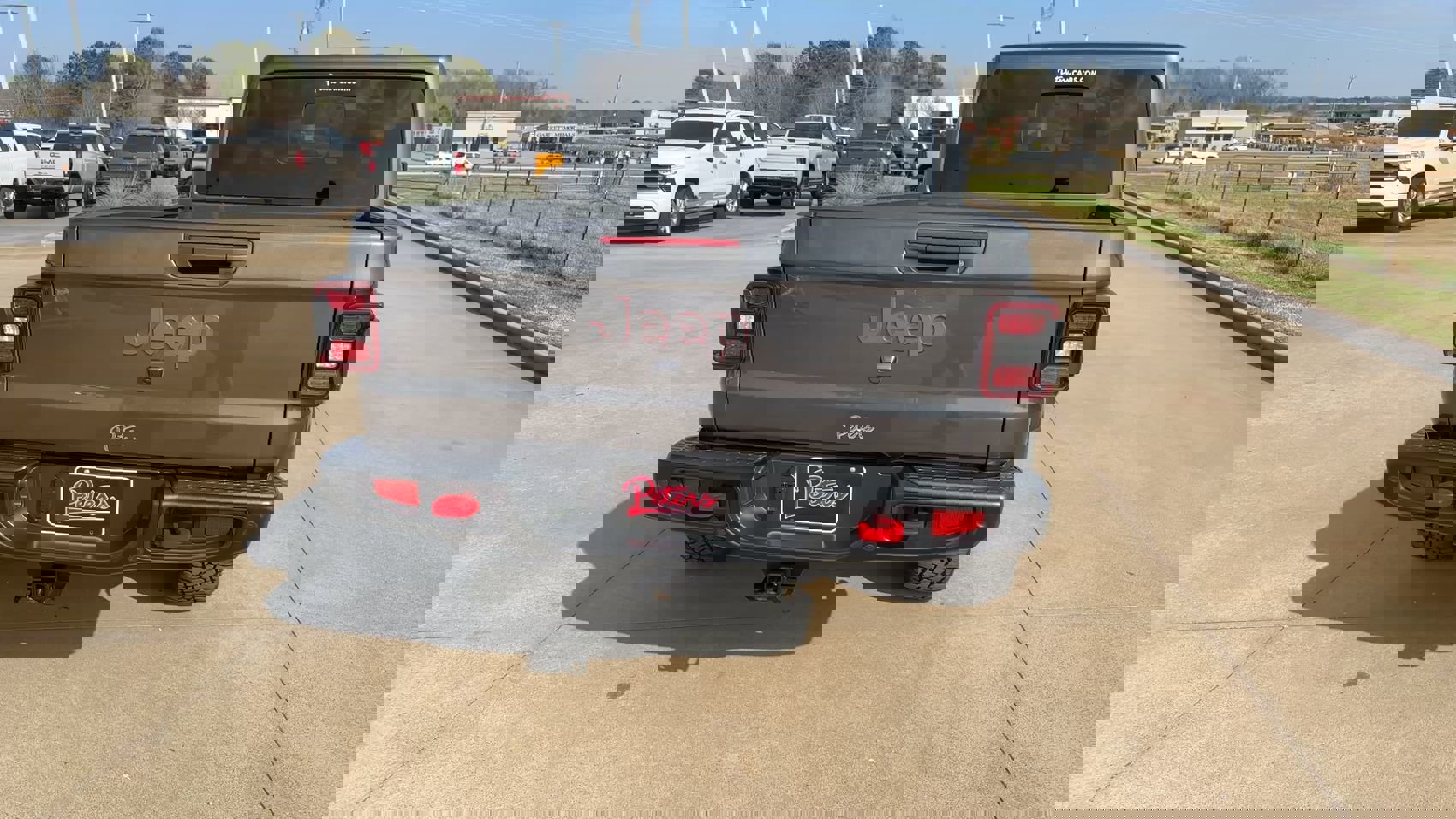 Used 2024 Jeep Gladiator Rubicon image 8