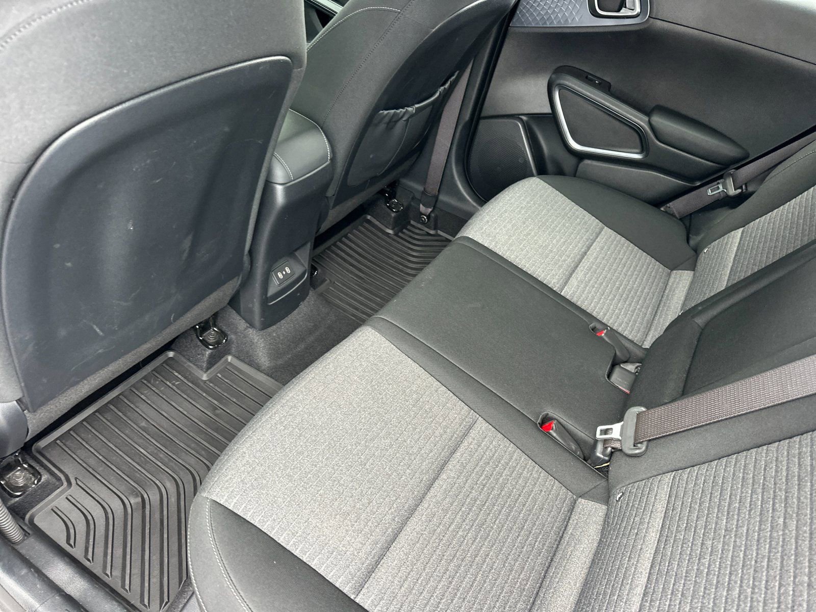 Used 2025 Kia Soul EX image 11