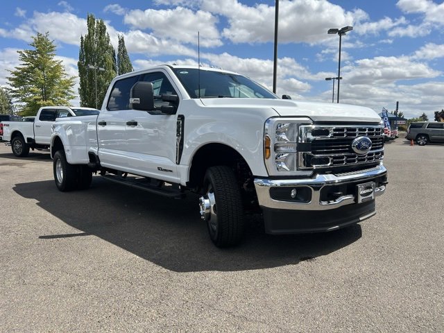 New 2025 Ford F350 XLT image 2