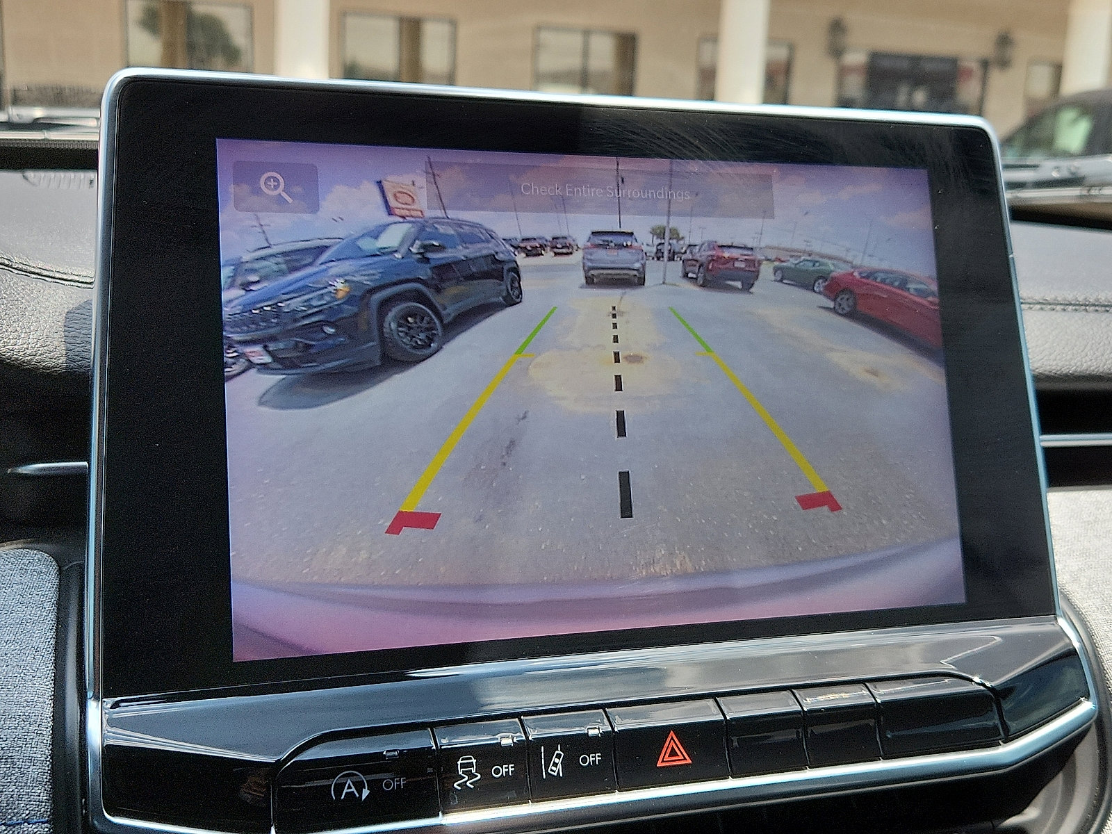 Used 2024 Jeep Compass Latitude image 12