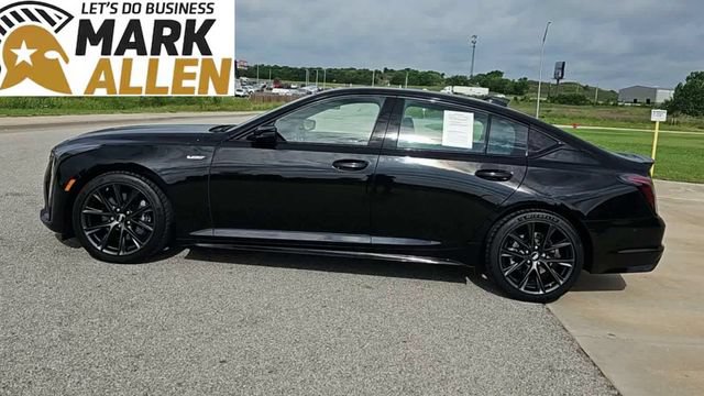 Used 2025 Cadillac CT5 V RWD image 5