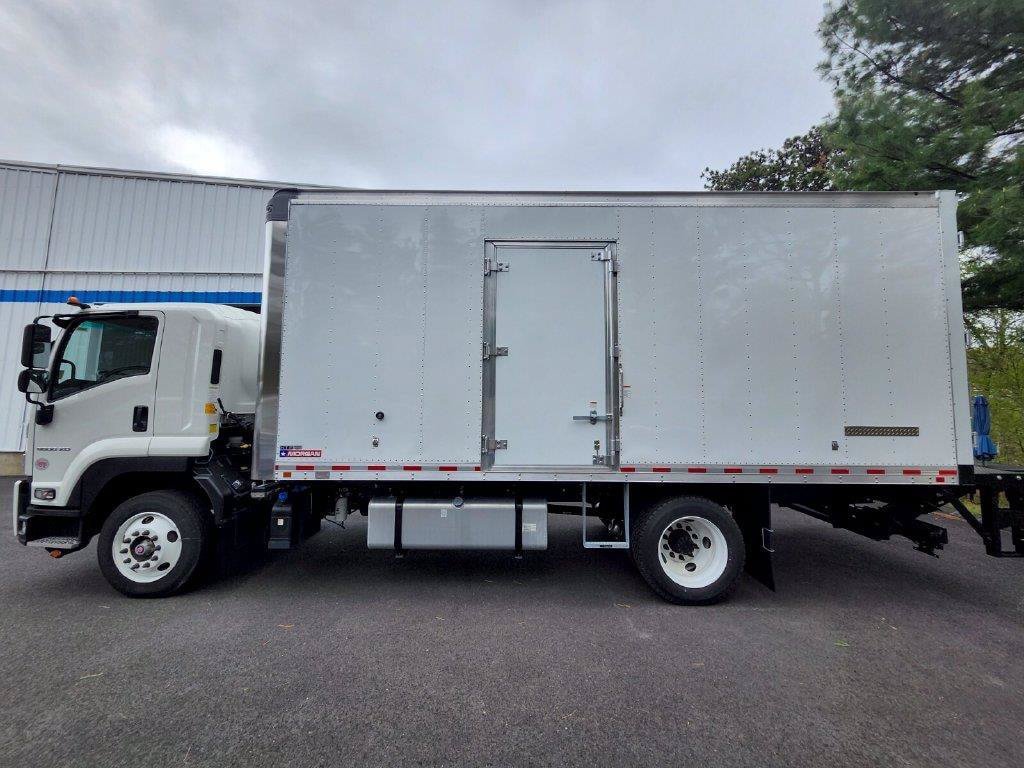 New 2026 Chevrolet Low Cab Forward 6500XD RWD image 2