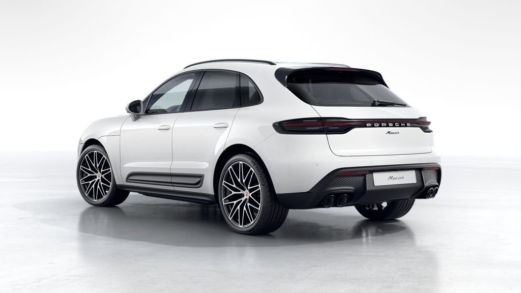 Certified 2026 Porsche Macan AWD/4WD image 9