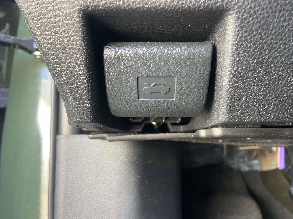 Used 2023 Toyota Tundra SR5 w/ SR5 Convenience Package AWD/4WD image 27