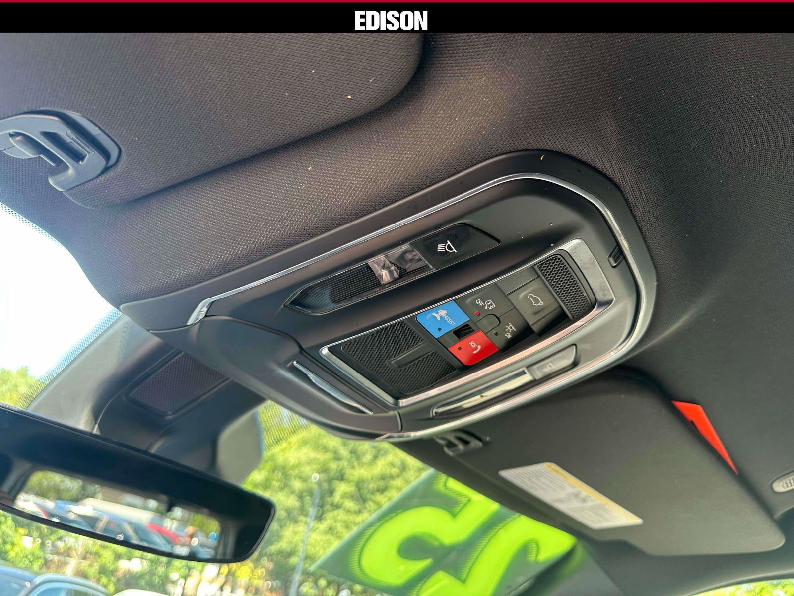 Used 2025 Jeep Wagoneer Series II AWD/4WD image 32