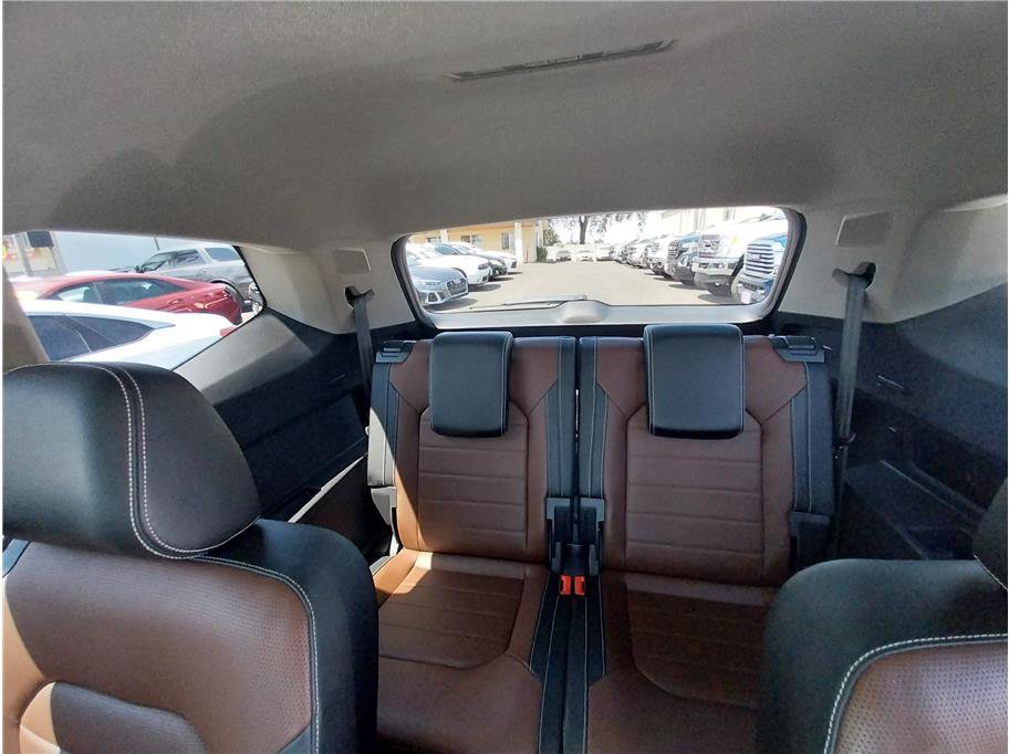 Used 2023 Volkswagen Atlas SEL Premium AWD/4WD image 11