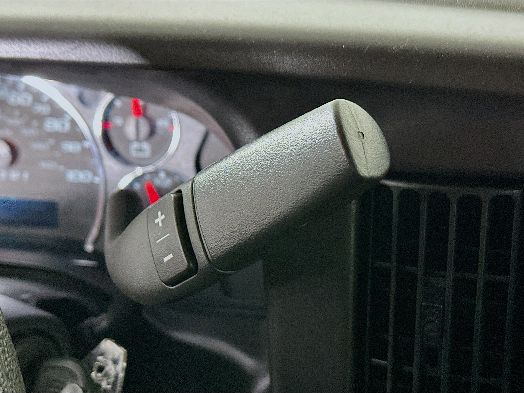 Used 2024 GMC Savana 2500 w/ Driver Convenience Package image 18