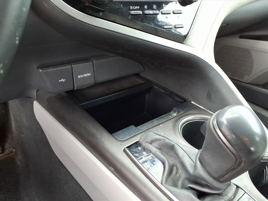 Certified 2022 Toyota Camry SE image 23