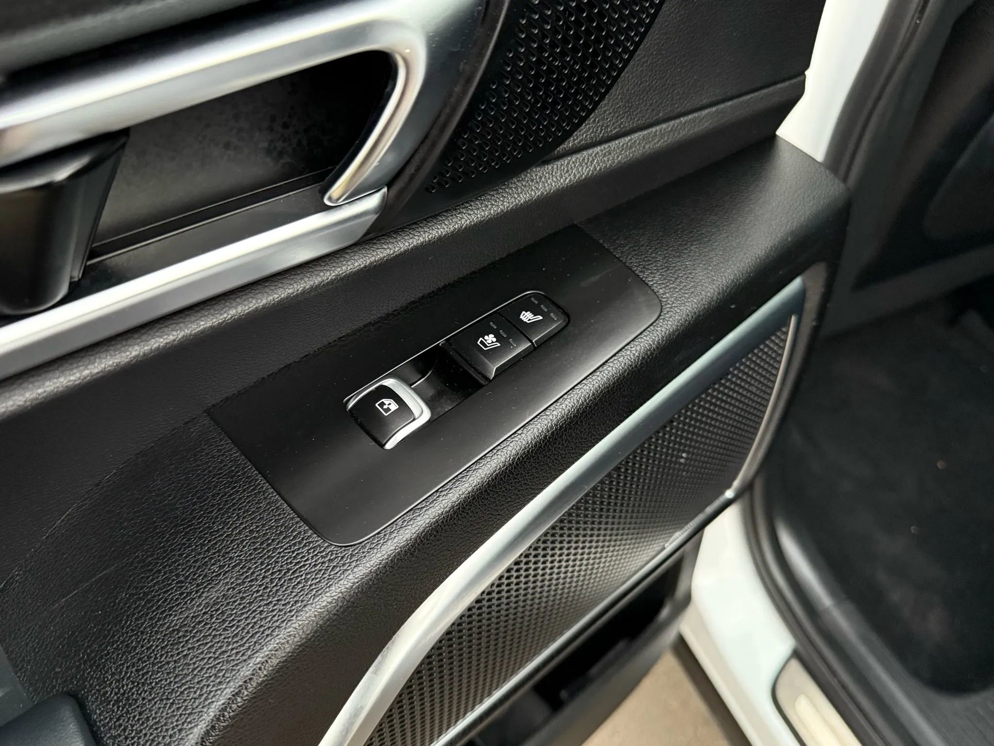 Used 2021 Kia Telluride SX w/ SX Prestige Package image 19