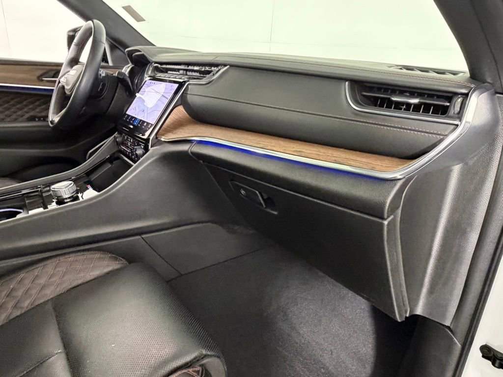 Used 2023 Jeep Grand Cherokee L Summit w/ Luxury Tech Group V image 33