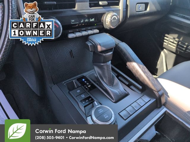 Used 2024 Toyota Tacoma SR5 AWD/4WD image 18