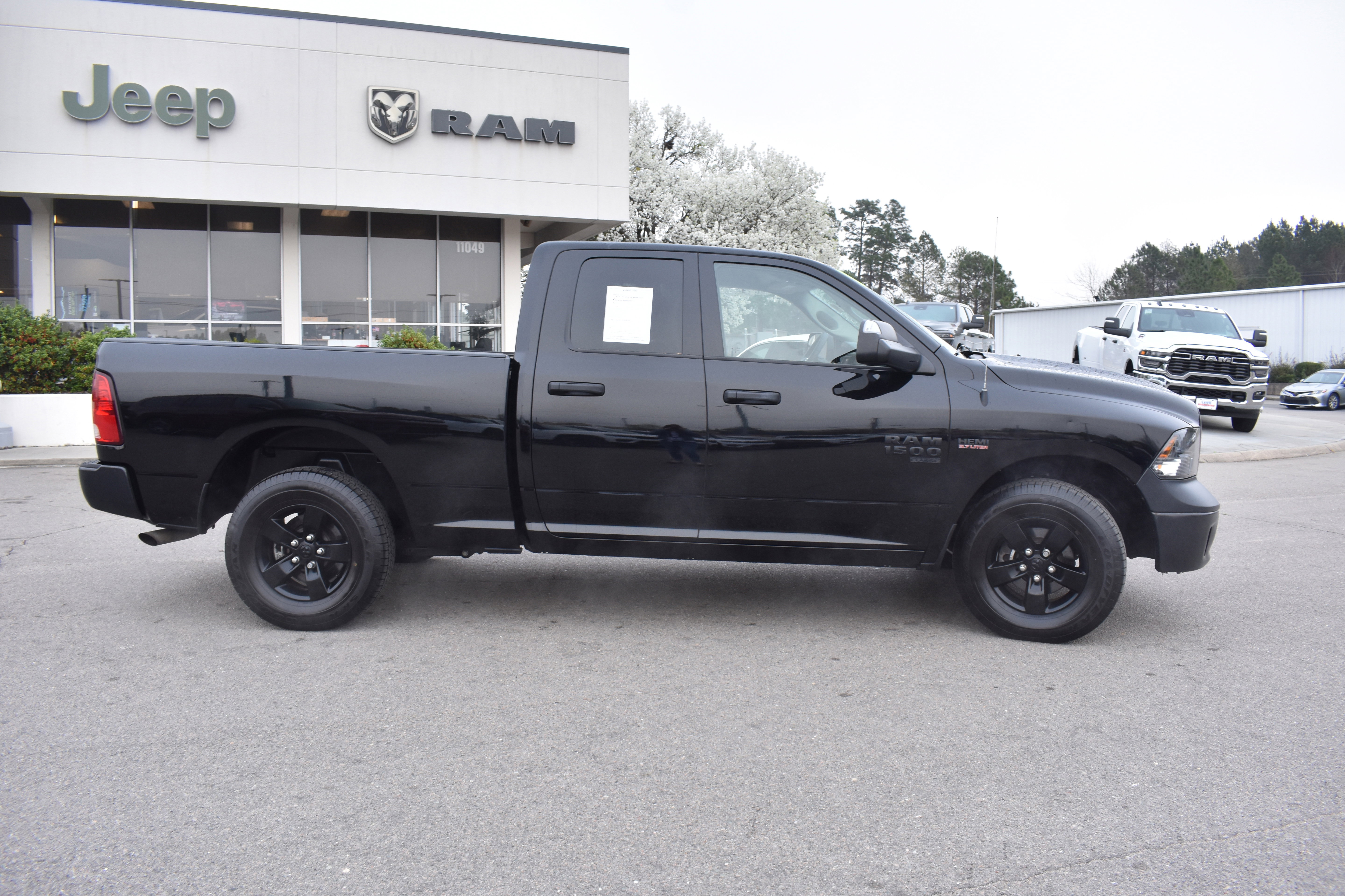 Used 2024 RAM 1500 Tradesman w/ Electronics Group image 10