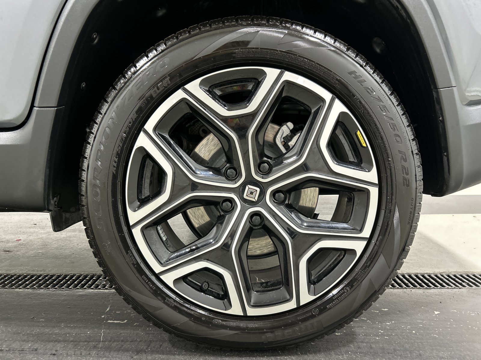 Used 2023 Rivian R1T Adventure AWD/4WD image 10