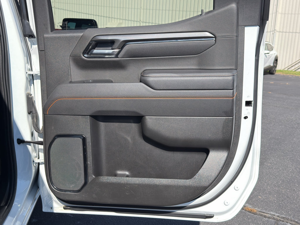 Used 2025 GMC Sierra 1500 AT4 AWD/4WD image 31