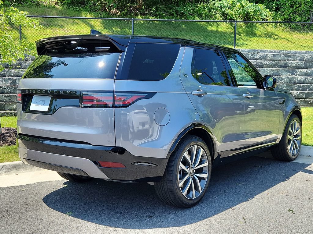 Certified 2025 Land Rover Discovery Dynamic SE AWD/4WD image 2
