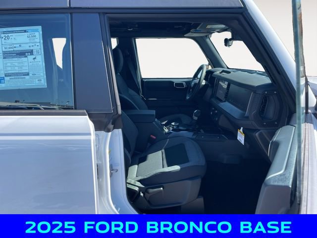 New 2025 Ford Bronco 4-Door image 15