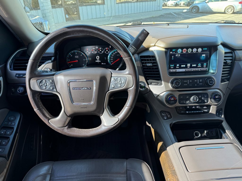 Used 2018 GMC Yukon Denali w/ Denali Ultimate Package image 12