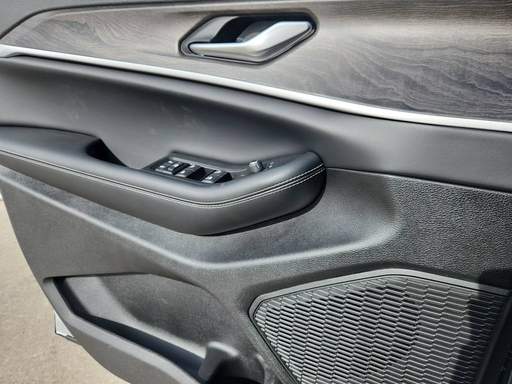 New 2026 Jeep Grand Cherokee Altitude AWD/4WD image 6