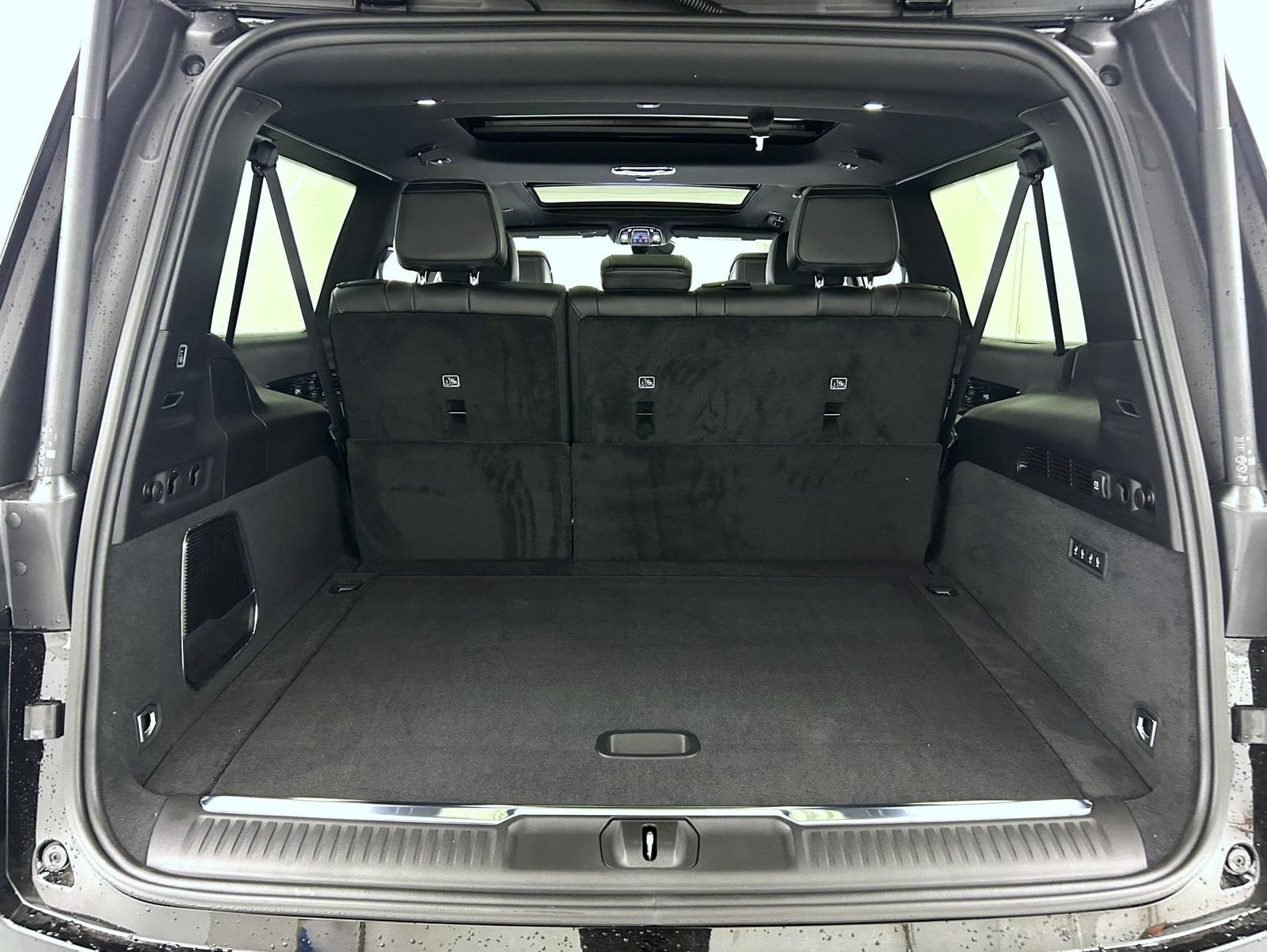 New 2026 Jeep Grand Wagoneer L Summit w/ Premium Group III AWD/4WD image 23
