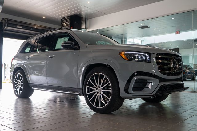 New 2026 Mercedes-Benz GLS 580 4MATIC