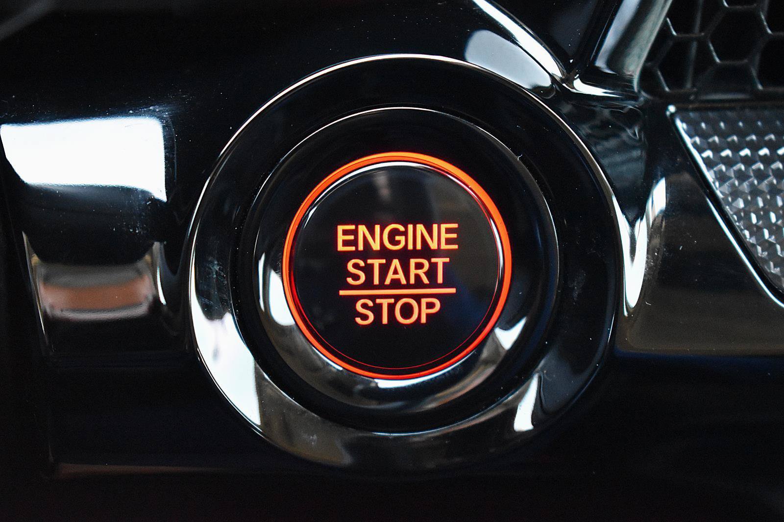 Used 2025 Honda CR-V EX-L image 6