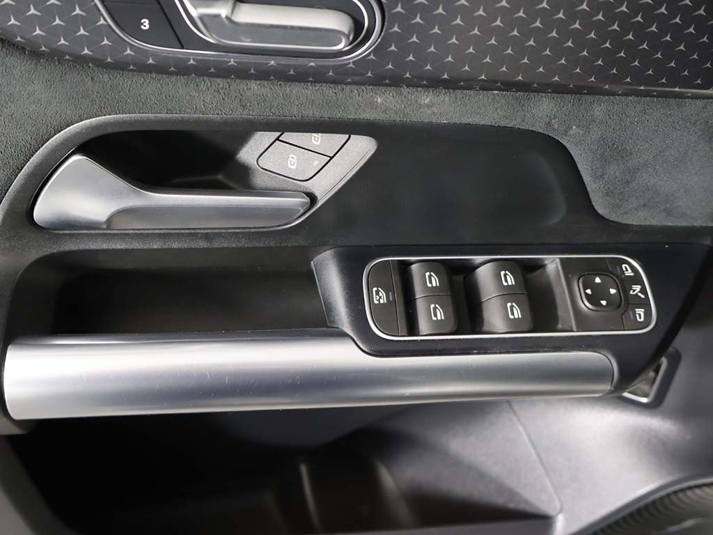 Used 2024 Mercedes-Benz GLA 250 4MATIC image 36