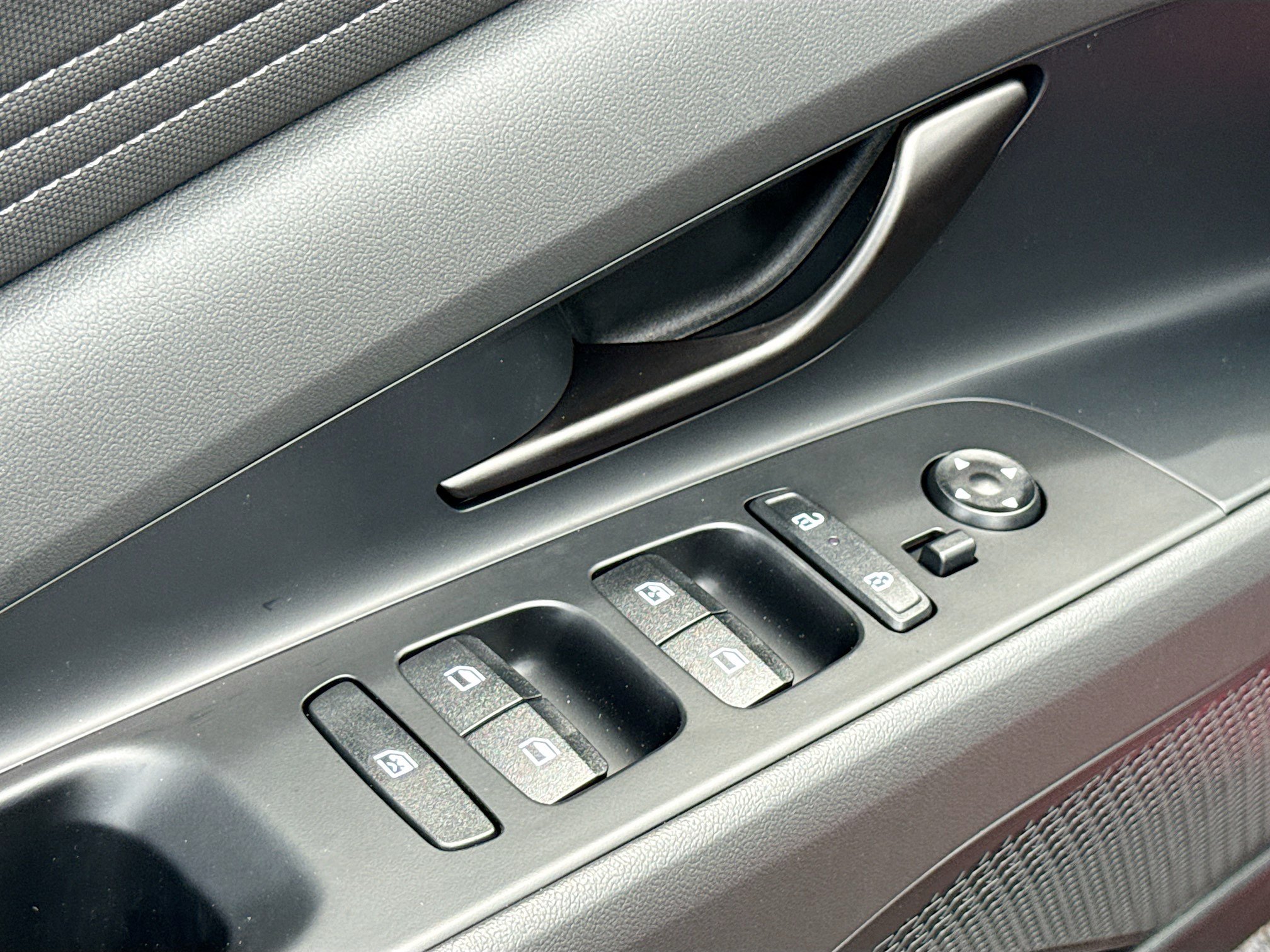 New 2026 Hyundai Elantra SEL Sport FWD image 7