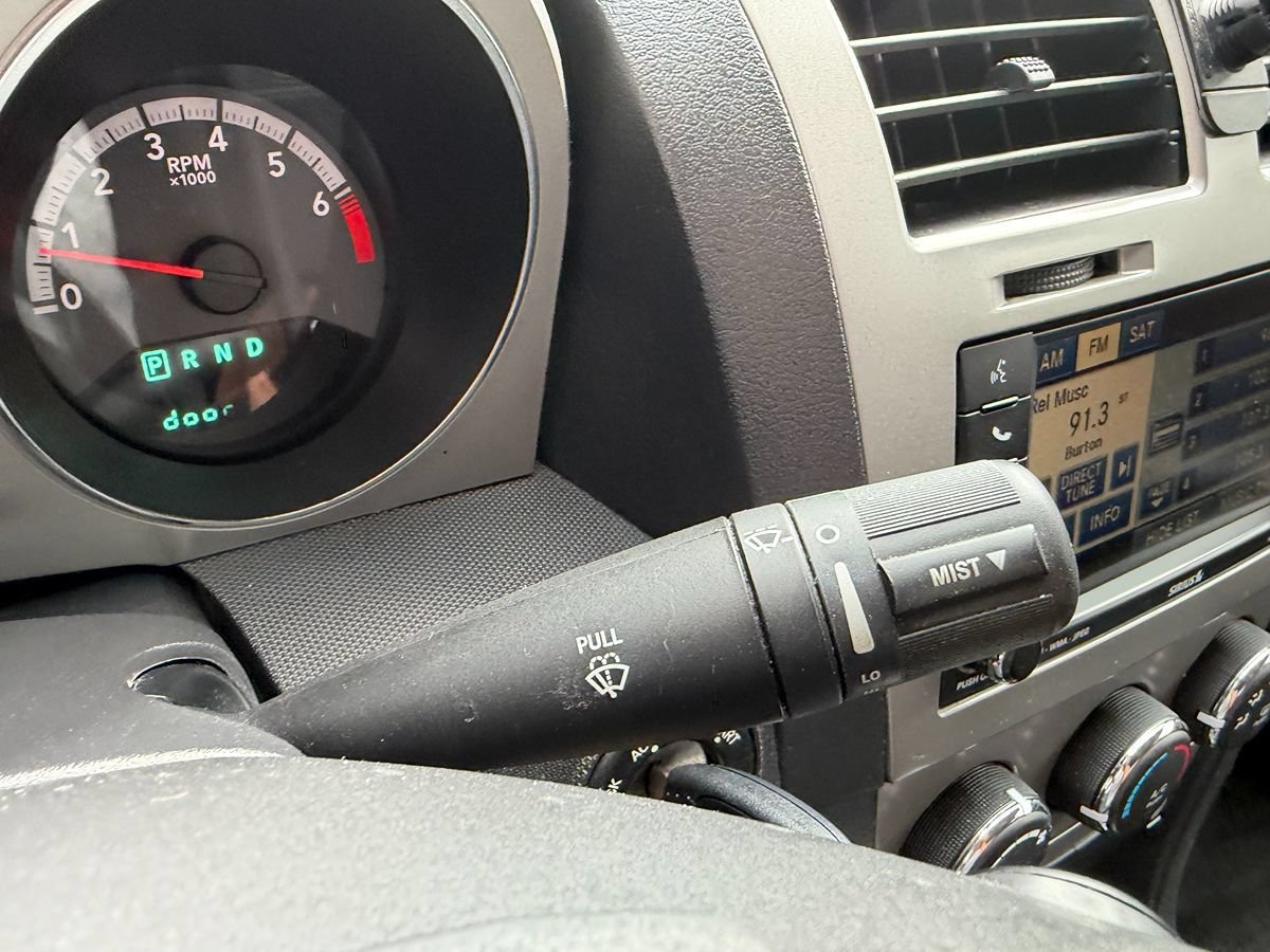 Used 2010 Dodge Avenger Express FWD image 8