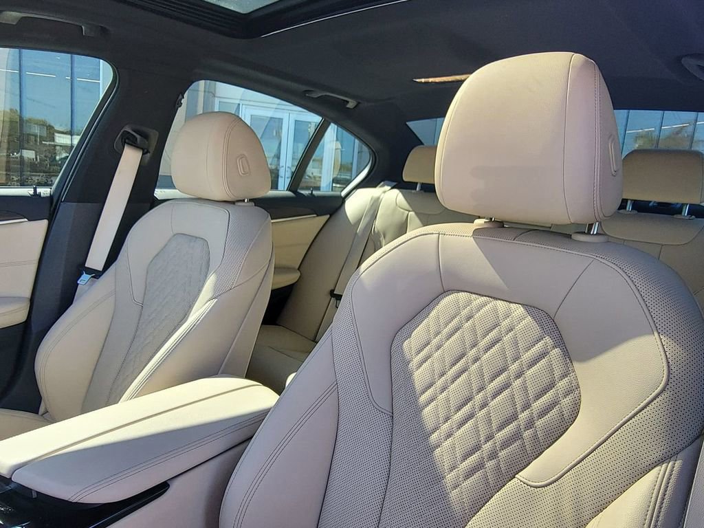 Used 2022 BMW 540i xDrive w/ Convenience Package image 26